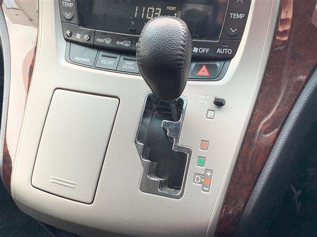 アルファード ２４０Ｓ　純正ナビ（ＣＤ・ＤＶＤ・ＢＴ接続可）／フルセグテレビ／バックカメラ／ビルトインＥＴＣ／フリップダウンモニター／両側パワースライドドア／コーナーセンサー／ＨＩＤ（35枚目）