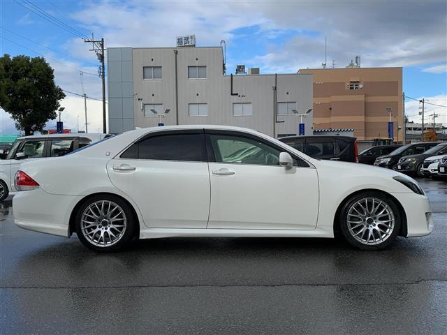 クラウン ２．５アスリート　プレミアムエディション　純正ナビ（ＣＤ・ＤＶＤ・ＢＴ接続可）／フルセグテレビ／バックカメラ／ビルトインＥＴＣ／パワーシート（Ｄ席・Ｎ席）／シートヒーター（Ｄ席・Ｎ席）／エアシート（Ｄ席・Ｎ席）（9枚目）