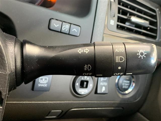 クラウン ２．５アスリート　プレミアムエディション　純正ナビ（ＣＤ・ＤＶＤ・ＢＴ接続可）／フルセグテレビ／バックカメラ／ビルトインＥＴＣ／パワーシート（Ｄ席・Ｎ席）／シートヒーター（Ｄ席・Ｎ席）／エアシート（Ｄ席・Ｎ席）（23枚目）