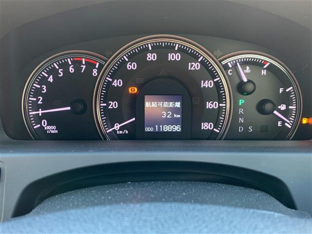 クラウン ２．５アスリート　プレミアムエディション　純正ナビ（ＣＤ・ＤＶＤ・ＢＴ接続可）／フルセグテレビ／バックカメラ／ビルトインＥＴＣ／パワーシート（Ｄ席・Ｎ席）／シートヒーター（Ｄ席・Ｎ席）／エアシート（Ｄ席・Ｎ席）（31枚目）