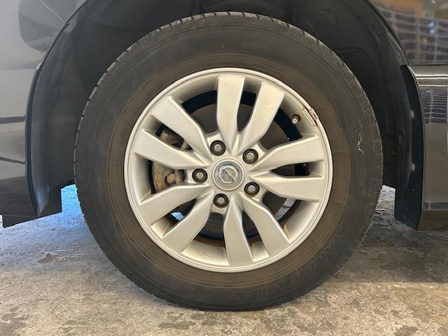 セレナ ハイウェイスター　Ｓエディション　日産純正ナビ　レーンキープアシスト　クルーズコントロール　片側パワースライドドア　横滑り防止装置　ＥＴＣ　　Ｂｌｕｅｔｏｏｔｈ再生　純正１５インチアルミホイール　盗難防止装置　プッシュスタート（36枚目）