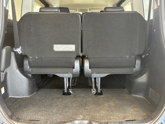 エスクァイア Ｇｉ　純正ＳＤナビ　３列シート　運転席＆助手席シートヒーター　ホット＆クールボックス　クルーズコントロール　ＭＴモード付ＡＴ　オートライト　ＥＴＣ　Ｂｌｕｅｔｏｏｔｈ再生　フルセグＴＶ　バックカメラ（23枚目）