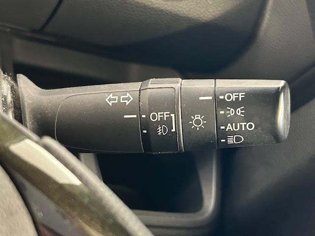 Ｎ－ＢＯＸカスタム Ｇ・Ｌホンダセンシング　純正カーオーディオ　追従走行　コーナーセンサー　レーンキープアシスト　衝突被害軽減システム　前方ドライブレコーダー　ＥＴＣ　ＨＤＭＩ接続　Ｂｌｕｅｔｏｏｔｈ再生　片側パワースライドドア　横滑り防止装置（12枚目）
