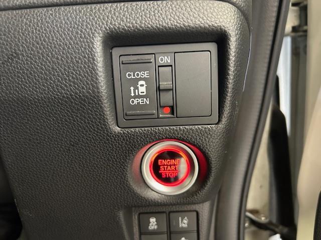 Ｎ－ＢＯＸカスタム Ｇ・Ｌホンダセンシング　純正カーオーディオ　追従走行　コーナーセンサー　レーンキープアシスト　衝突被害軽減システム　前方ドライブレコーダー　ＥＴＣ　ＨＤＭＩ接続　Ｂｌｕｅｔｏｏｔｈ再生　片側パワースライドドア　横滑り防止装置（14枚目）