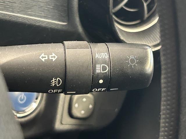 アクア Sスタイルブラック ☆SmartDeviceLink☆純正ナビ(Bluetooth/DVD/CD/フルセグ)☆T-Connect☆衝突被害軽減システム☆バックカメラ☆スマートキー☆LEDライト☆オートマチックハイビーム(9枚目)