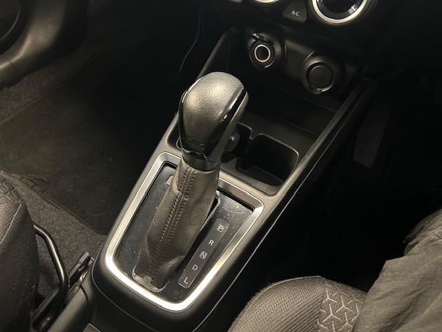 スイフト XG 禁煙車 メモリナビ Bluetooth再生 運転席シートヒーター ドライブレコーダー一体型デジタルインナーミラー プッシュスタート スペアキー1本 横滑り防止装置 盗難防止装置 オートエアコン(7枚目)