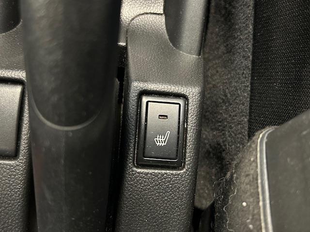 スイフト XG 禁煙車 メモリナビ Bluetooth再生 運転席シートヒーター ドライブレコーダー一体型デジタルインナーミラー プッシュスタート スペアキー1本 横滑り防止装置 盗難防止装置 オートエアコン(8枚目)