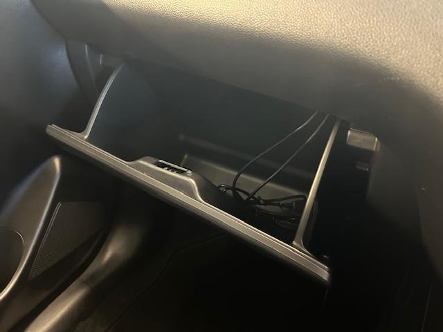 スイフト XG 禁煙車 メモリナビ Bluetooth再生 運転席シートヒーター ドライブレコーダー一体型デジタルインナーミラー プッシュスタート スペアキー1本 横滑り防止装置 盗難防止装置 オートエアコン(15枚目)