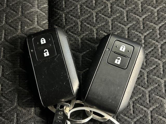 スイフト XG 禁煙車 メモリナビ Bluetooth再生 運転席シートヒーター ドライブレコーダー一体型デジタルインナーミラー プッシュスタート スペアキー1本 横滑り防止装置 盗難防止装置 オートエアコン(16枚目)