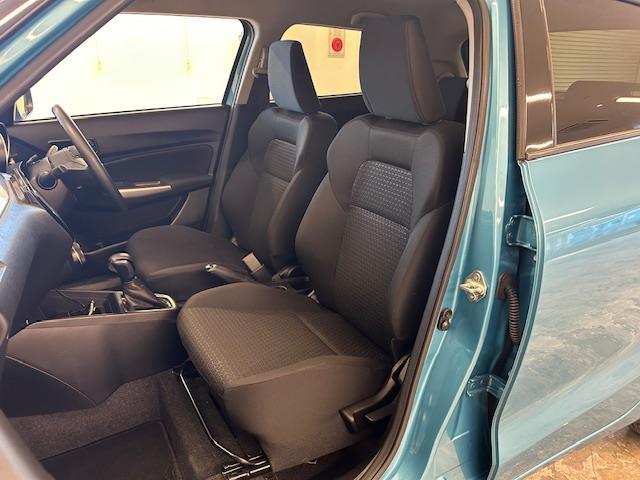 スイフト XG 禁煙車 メモリナビ Bluetooth再生 運転席シートヒーター ドライブレコーダー一体型デジタルインナーミラー プッシュスタート スペアキー1本 横滑り防止装置 盗難防止装置 オートエアコン(18枚目)