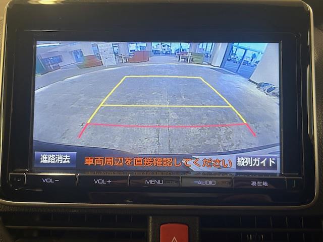 ヴォクシー ZS 煌 4WD 純正9インチナビ 両側パワースライドドア TRDエアロ(フロント・リア) 前後ドライブレコーダー ETC MTモード付AT Bluetooth再生 横滑り防止装置 プッシュスタート(7枚目)