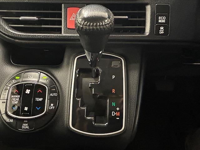 ヴォクシー ZS 煌 4WD 純正9インチナビ 両側パワースライドドア TRDエアロ(フロント・リア) 前後ドライブレコーダー ETC MTモード付AT Bluetooth再生 横滑り防止装置 プッシュスタート(11枚目)