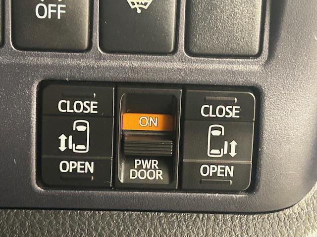 ヴォクシー ZS 煌 4WD 純正9インチナビ 両側パワースライドドア TRDエアロ(フロント・リア) 前後ドライブレコーダー ETC MTモード付AT Bluetooth再生 横滑り防止装置 プッシュスタート(14枚目)