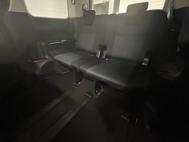 ヴォクシー ZS 煌 4WD 純正9インチナビ 両側パワースライドドア TRDエアロ(フロント・リア) 前後ドライブレコーダー ETC MTモード付AT Bluetooth再生 横滑り防止装置 プッシュスタート(20枚目)