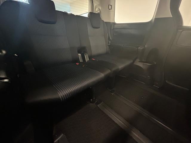 ヴォクシー ZS 煌 4WD 純正9インチナビ 両側パワースライドドア TRDエアロ(フロント・リア) 前後ドライブレコーダー ETC MTモード付AT Bluetooth再生 横滑り防止装置 プッシュスタート(25枚目)