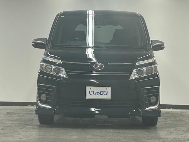 ヴォクシー ZS 煌 4WD 純正9インチナビ 両側パワースライドドア TRDエアロ(フロント・リア) 前後ドライブレコーダー ETC MTモード付AT Bluetooth再生 横滑り防止装置 プッシュスタート(30枚目)