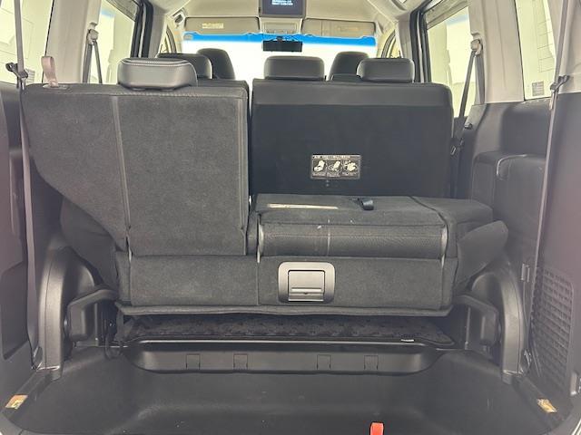 ステップワゴンスパーダ Ｚ　クールスピリット　純正ＨＤＤナビ　フルセグテレビ　バックカメラ　フリップダウンモニター　クルーズコントロール　両側パワースライドドア　ＨＩＤ　オートライト　ＥＴＣ　電動格納ミラー　アイドリングストップ（26枚目）