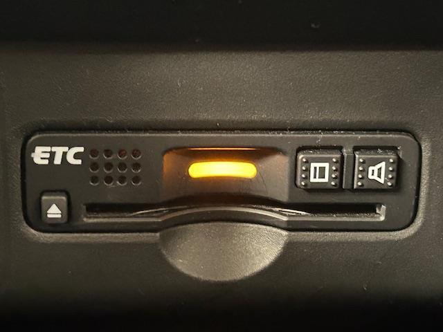 Ｎ－ＢＯＸカスタム Ｇ・Ｌパッケージ　純正ナビ　衝突被害軽減ブレーキ　バックカメラ　ドアバイザー　片側パワースライドドア　ＥＴＣ　キセノンライト　オートライト　スペアキー　フォグランプ　プッシュスタート　アイドリングストップ（12枚目）