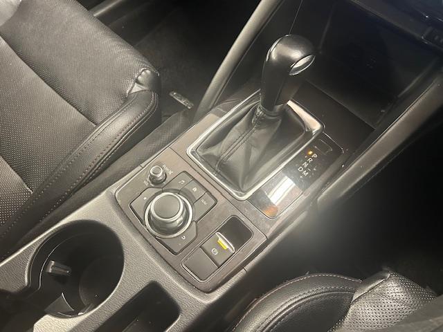 ＣＸ－５ ＸＤ　Ｌパッケージ　純正ナビ　レザーシート　シートヒーター　パワーシート　メモリーシート　追従走行　後方コーナーセンサー　衝突被害軽減システム　レーンキープアシスト　アイドリングストップ　ＥＴＣ　ＬＥＤヘッドライト（7枚目）