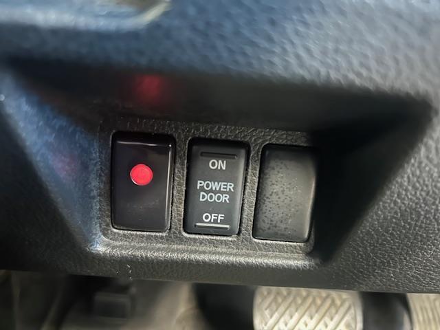 セレナ ハイウェイスター Vセレ+セーフティII SHV 純正SDナビ アラウンドビューモニター ドライブレコーダー クルーズコントロール プッシュスタート 両側パワースライドドア ETC フリップダウンモニタ- 衝突軽減ブレーキ オートライト(13枚目)