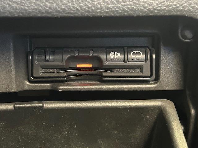 セレナ ハイウェイスター Vセレ+セーフティII SHV 純正SDナビ アラウンドビューモニター ドライブレコーダー クルーズコントロール プッシュスタート 両側パワースライドドア ETC フリップダウンモニタ- 衝突軽減ブレーキ オートライト(14枚目)