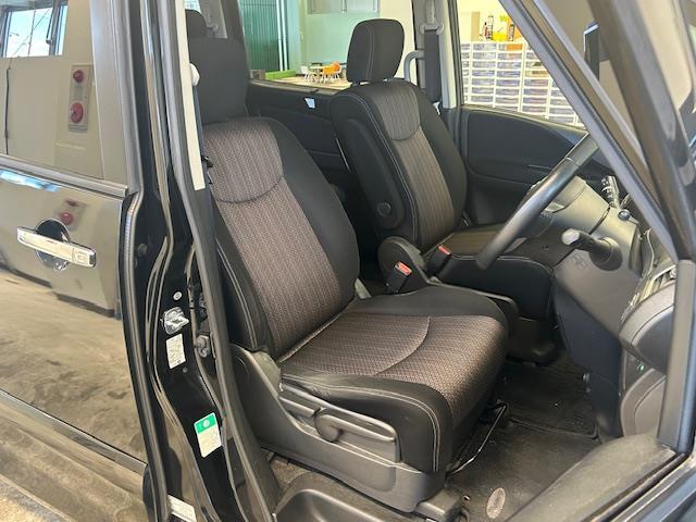 セレナ ハイウェイスター Vセレ+セーフティII SHV 純正SDナビ アラウンドビューモニター ドライブレコーダー クルーズコントロール プッシュスタート 両側パワースライドドア ETC フリップダウンモニタ- 衝突軽減ブレーキ オートライト(17枚目)