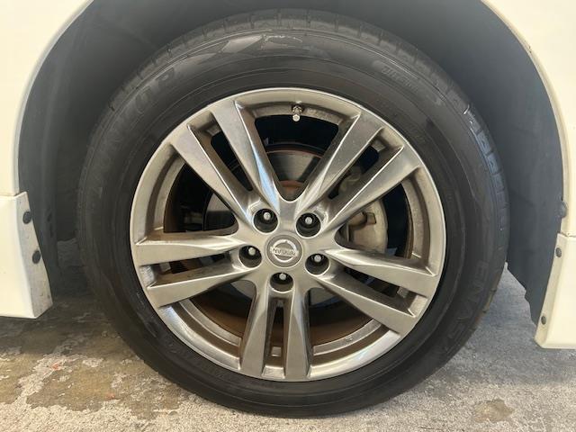 エルグランド 250ハイウェイスターアーバンクロム ナビゲーション ワンセグテレビ フリップダウンモニター 全方位カメラ ウィンカーミラー プッシュスタート 両側パワースライドドア ETC HID オートライト 純正アルミホイール 電動格納ミラー(38枚目)