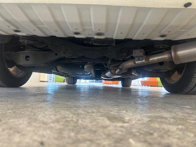 エルグランド 250ハイウェイスターアーバンクロム ナビゲーション ワンセグテレビ フリップダウンモニター 全方位カメラ ウィンカーミラー プッシュスタート 両側パワースライドドア ETC HID オートライト 純正アルミホイール 電動格納ミラー(41枚目)