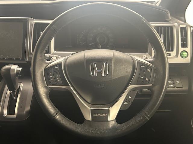 ステップワゴンスパーダ Z 純正9インチナビ バックカメラ ビルトインETC 両側パワースライドドア クルーズコントロール パドルシフト 3列シート 純正16インチアルミホイール スペアキー1本 キセノンヘッドライト(5枚目)