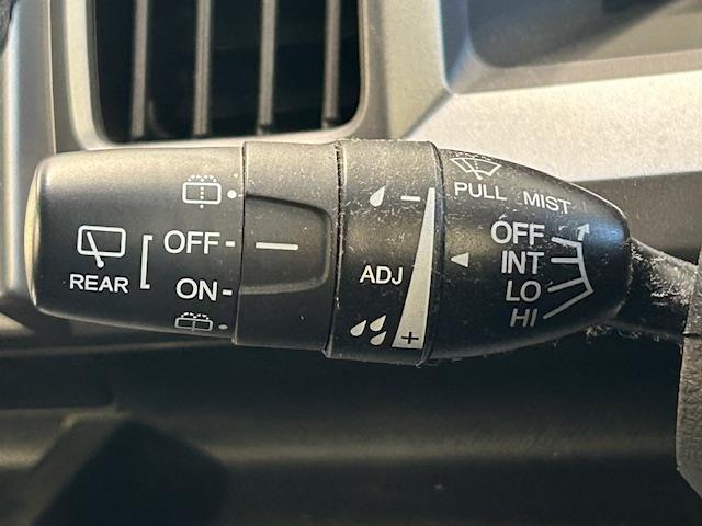 ステップワゴンスパーダ Z 純正9インチナビ バックカメラ ビルトインETC 両側パワースライドドア クルーズコントロール パドルシフト 3列シート 純正16インチアルミホイール スペアキー1本 キセノンヘッドライト(6枚目)