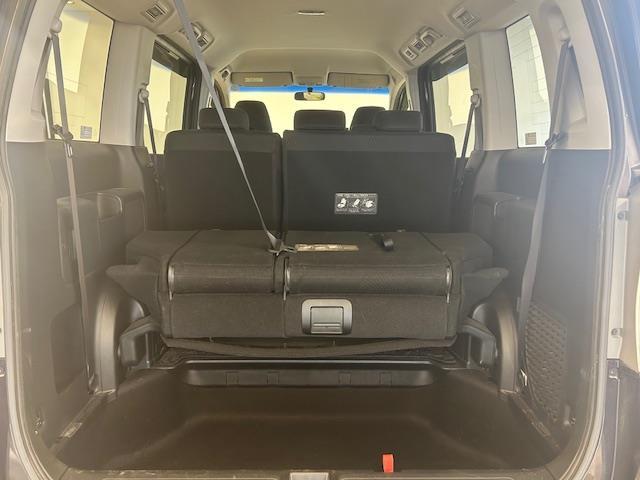 ステップワゴンスパーダ Z 純正9インチナビ バックカメラ ビルトインETC 両側パワースライドドア クルーズコントロール パドルシフト 3列シート 純正16インチアルミホイール スペアキー1本 キセノンヘッドライト(24枚目)