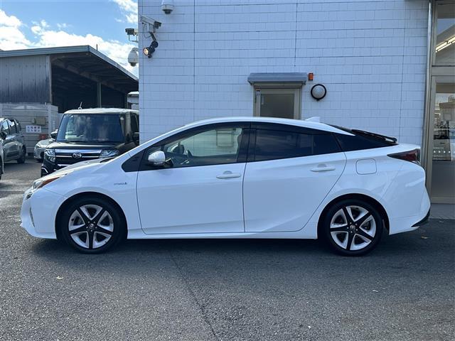 プリウス Sツーリングセレクション(4枚目)