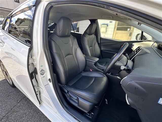 プリウス Sツーリングセレクション(9枚目)