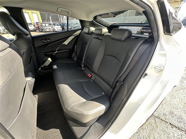 プリウス Sツーリングセレクション(11枚目)