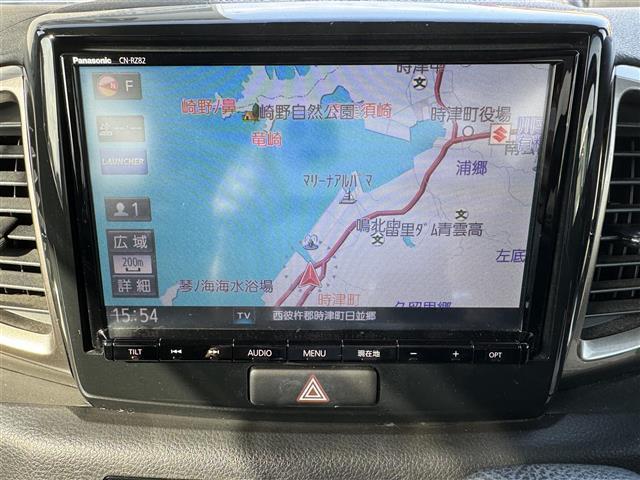 スペーシアカスタムＺ ベースグレード　純正８インチナビ　衝突軽減　ＬＫＡ　両側パワースライド　ＥＴＣ　フルセグＴＶ　ＤＶＤ　Ｂｌｕｅｔｏｏｔｈ　バックカメラ　ＨＩＤヘッドライト　Ｆフォグ　オートライト（4枚目）