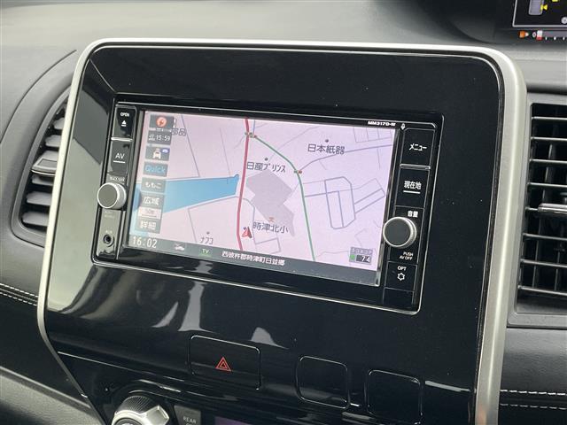 セレナ ハイウェイスター　Ｖセレクション　ナビ　バックカメラ　フルセグ　Ｂｌｕｅｔｏｏｔｈ　両側パワースライドドア　エマージェンシーブレーキ　ＬＤＷ　クルーズコントロール　ＥＴＣ　プッシュスタート　ＬＥＤヘッドライト　フォグランプ（2枚目）