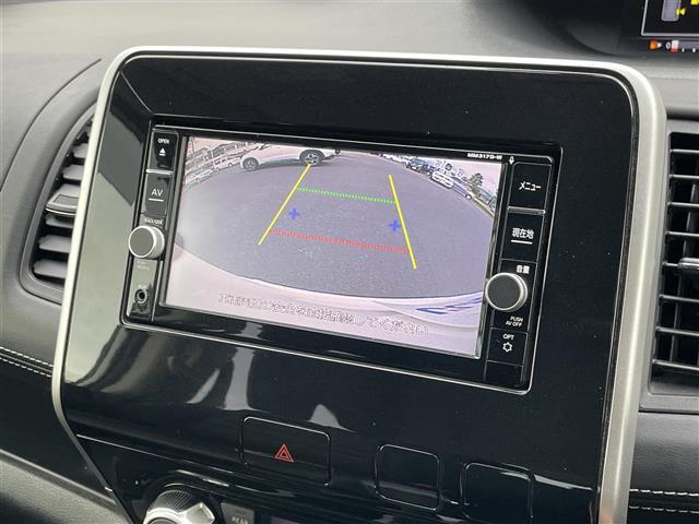 セレナ ハイウェイスター　Ｖセレクション　ナビ　バックカメラ　フルセグ　Ｂｌｕｅｔｏｏｔｈ　両側パワースライドドア　エマージェンシーブレーキ　ＬＤＷ　クルーズコントロール　ＥＴＣ　プッシュスタート　ＬＥＤヘッドライト　フォグランプ（3枚目）