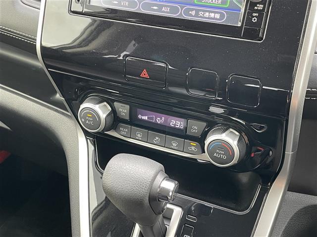 セレナ ハイウェイスター　Ｖセレクション　ナビ　バックカメラ　フルセグ　Ｂｌｕｅｔｏｏｔｈ　両側パワースライドドア　エマージェンシーブレーキ　ＬＤＷ　クルーズコントロール　ＥＴＣ　プッシュスタート　ＬＥＤヘッドライト　フォグランプ（5枚目）