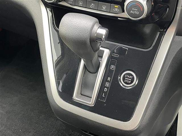 セレナ ハイウェイスター　Ｖセレクション　ナビ　バックカメラ　フルセグ　Ｂｌｕｅｔｏｏｔｈ　両側パワースライドドア　エマージェンシーブレーキ　ＬＤＷ　クルーズコントロール　ＥＴＣ　プッシュスタート　ＬＥＤヘッドライト　フォグランプ（6枚目）