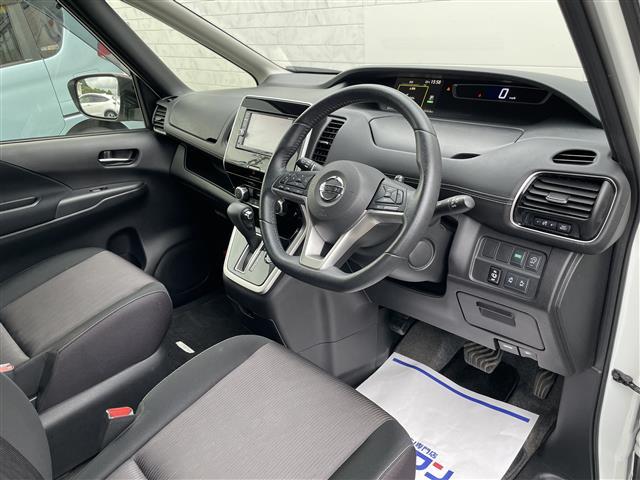 セレナ ハイウェイスター　Ｖセレクション　ナビ　バックカメラ　フルセグ　Ｂｌｕｅｔｏｏｔｈ　両側パワースライドドア　エマージェンシーブレーキ　ＬＤＷ　クルーズコントロール　ＥＴＣ　プッシュスタート　ＬＥＤヘッドライト　フォグランプ（18枚目）