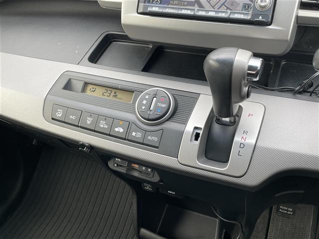 フリードハイブリッド ジャストセレクション ナビ バックカメラ 両側パワースライドドア ハーフレザーシート クルーズコントロール 電格ミラー HIDヘッドライト フォグランプ オートライト ETC スマートキー(5枚目)