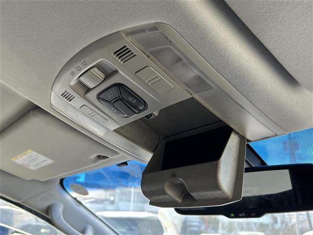 アルファード ２４０Ｓ　タイプゴールドＩＩ　９インチナビ　フルセグＴＶ　バックカメラ　ＥＴＣ　両側パワースライドドア　パワーバックドア　クルーズコントロール　ハーフレザーシート　トヨタオートアラーム　クリアランスソナー　ＨＩＤヘッドランプ（13枚目）