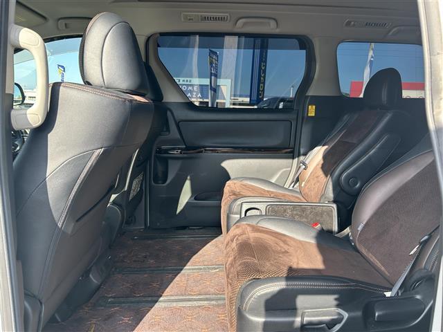 アルファード ２４０Ｓ　タイプゴールドＩＩ　９インチナビ　フルセグＴＶ　バックカメラ　ＥＴＣ　両側パワースライドドア　パワーバックドア　クルーズコントロール　ハーフレザーシート　トヨタオートアラーム　クリアランスソナー　ＨＩＤヘッドランプ（29枚目）