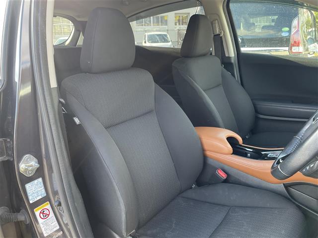 ヴェゼル ハイブリッドX プッシュスタート 純正ナビ ブルートゥース フルセグTV バックカメラ クルコン シートヒーター ETC ドアバイザー パドルシフト(15枚目)