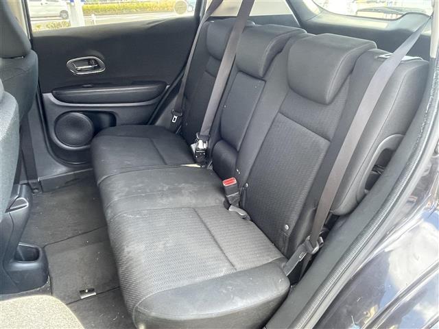 ヴェゼル ハイブリッドX プッシュスタート 純正ナビ ブルートゥース フルセグTV バックカメラ クルコン シートヒーター ETC ドアバイザー パドルシフト(24枚目)