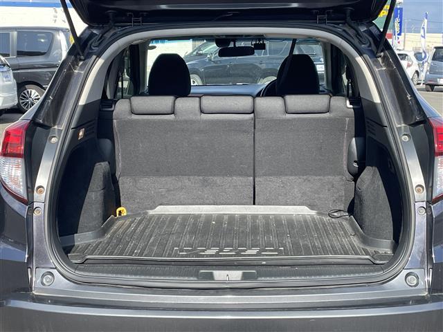 ヴェゼル ハイブリッドX プッシュスタート 純正ナビ ブルートゥース フルセグTV バックカメラ クルコン シートヒーター ETC ドアバイザー パドルシフト(26枚目)