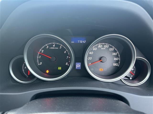 マークＸ ２５０Ｇ　Ｆパッケージ　社外ナビ　フルセグＴＶ　Ｂｌｕｅｔｏｏｔｈ　ローダウン　バックカメラ　オートライト　アイドリングストップ　純正フロアマット　社外アルミホイール　ダブルエアコン　ＭＴモード付ＡＴ　スペアキー１本（6枚目）