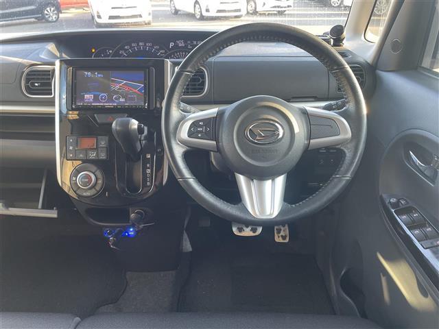 タント カスタムＲＳ　スマートセレクションＳＡ　社外ナビ　バックカメラ　両側パワースライドドア　衝突軽減ブレーキ　純正アルミホイル　純正フロアマット　ＥＴＣ　ドアバイザー　左側ピラーレス（4枚目）