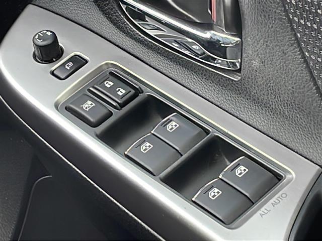レヴォーグ １．６ＧＴ　社外ナビ（フルセグＴＶ　ＢＴ）　ビルトインＥＴＣ　クルーズコントロール　パドルシフト　Ｗ＋サイドエアバッグ　ＬＥＤヘッドライト　コーナーセンサー　オートライト　プッシュスタート　スマートキー（10枚目）