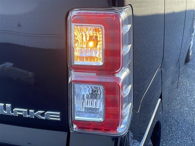 ウェイク X バックカメラ 片側パワースライドドア アイドリングストップ オートライト プッシュスタート スマートキーW+サイドエアバッグ ステアリングスイッチ 電動格納ミラー 社外AW 純正フロアマット(34枚目)